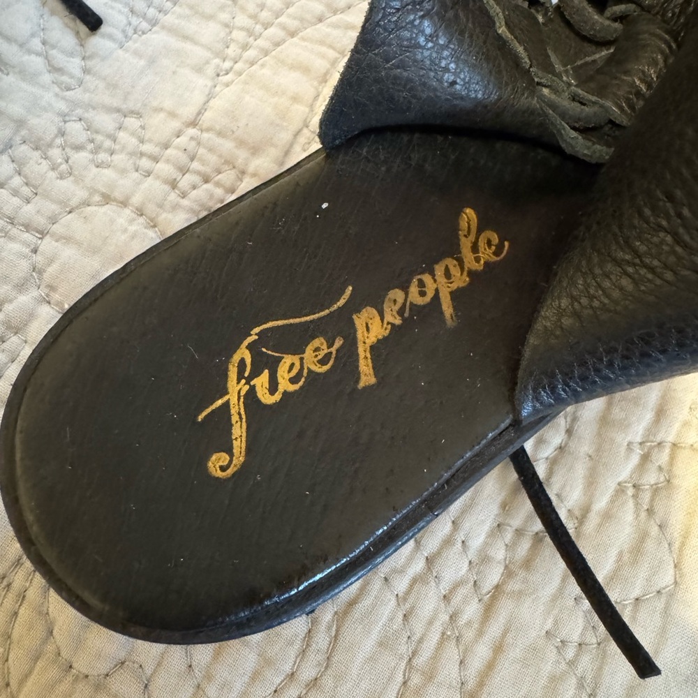 Free People Black Flats with Criss-Cross Design - Picture 6 of 9